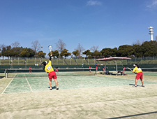 春季知多高等学校ソフトテニス選手権大会の様子写真3